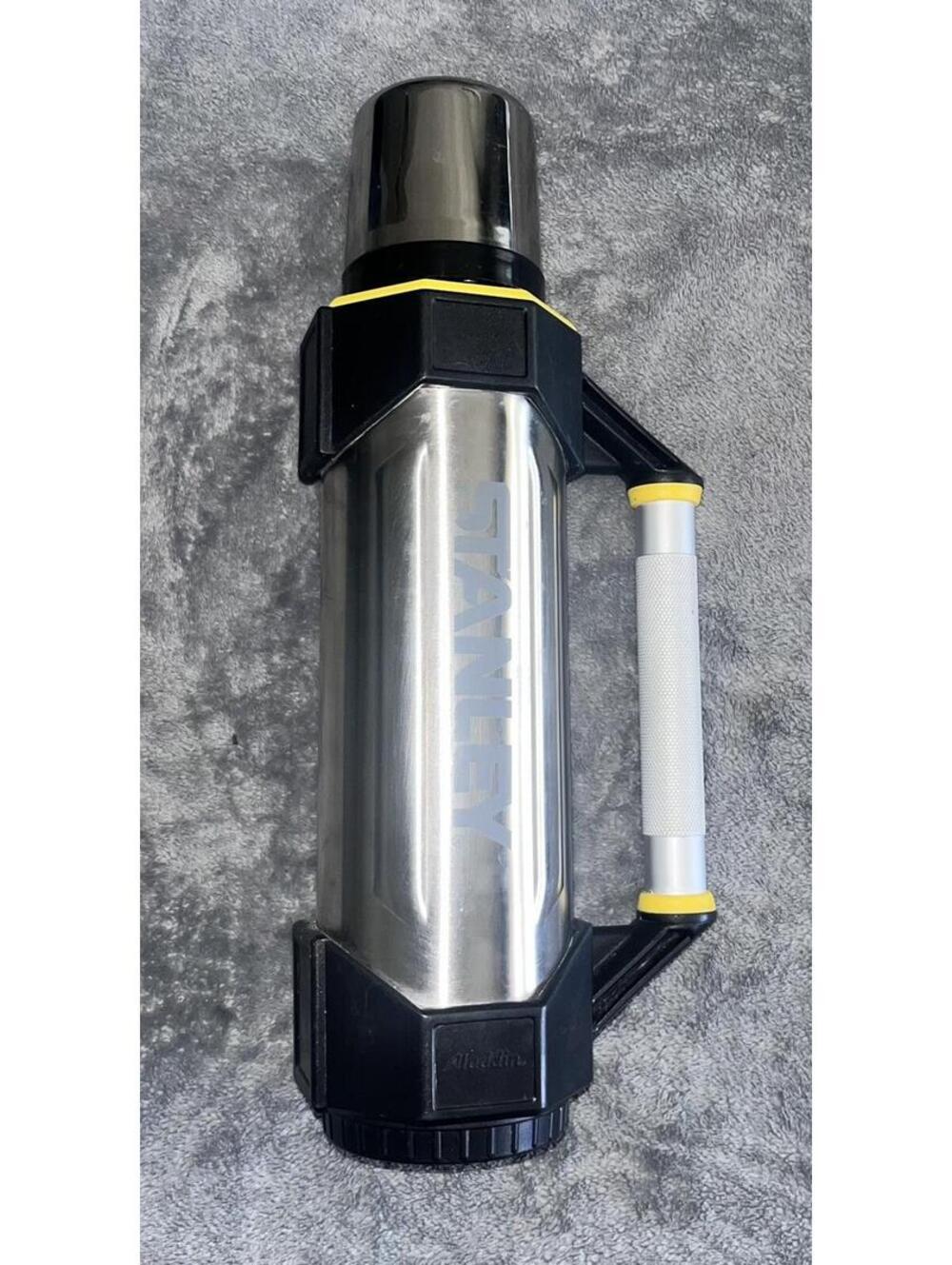 Stanley Aladdin The Bolt Stainless Steel Vacuum Thermos With Handle 1.1Qt/1L